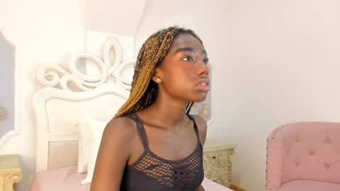 Samanta online show from February 8, 7:27 pm