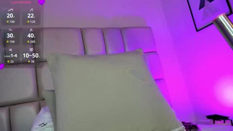 SAMANTA  online show from February 4, 3:34 am