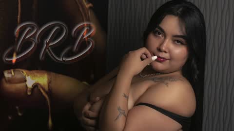 S A M A N T A   online show from January 17, 9:17 am