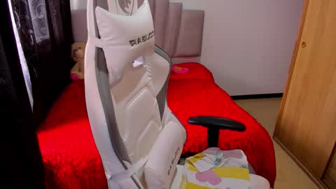 Samantha  online show from September 22, 2:30 pm