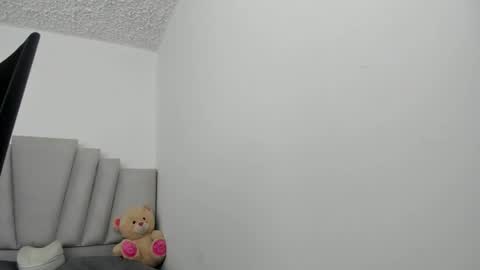 Samantha  online show from January 13, 4:45 pm