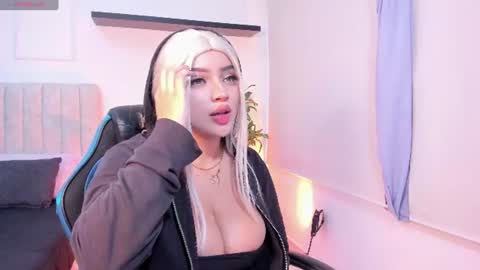 SAMANTHA online show from July 15, 10:48 pm