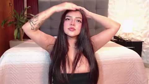 SAMANTHA online show from August 3, 10:57 pm