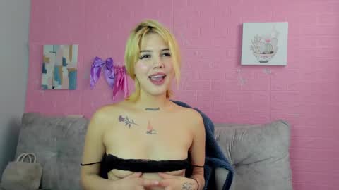 samantha_browwnn online show from December 20, 4:25 pm