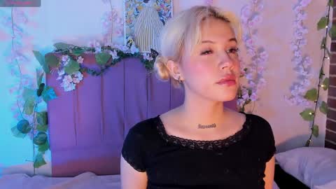 samantha_browwnn online show from March 29, 9:48 pm