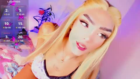 Snapshot of samantha_duke66 chatting on December 10, 1:43 am samantha_duke66 online show from December 10, 1:43 am