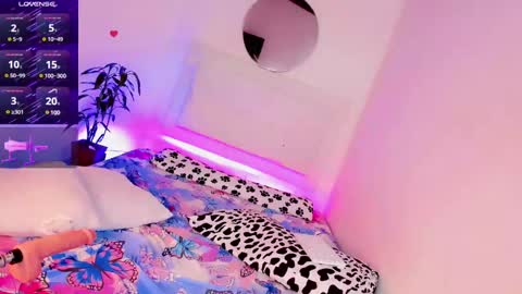 Snapshot of samantha_duke66 chatting on December 29, 10:56 am samantha_duke66 online show from December 29, 10:56 am