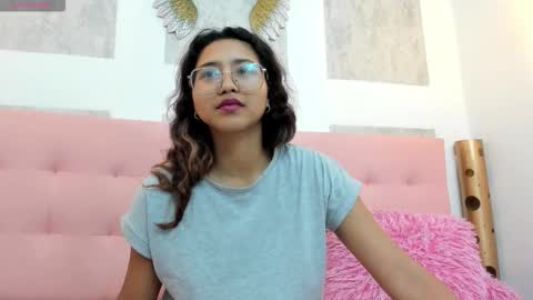 Snapshot of samantha_fox8 chatting on October 27, 10:52 am online show from October 27, 10:52 am