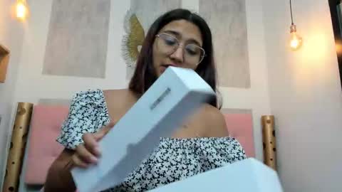 Snapshot of samantha_fox8 chatting on November 3, 12:28 pm online show from November 3, 12:28 pm