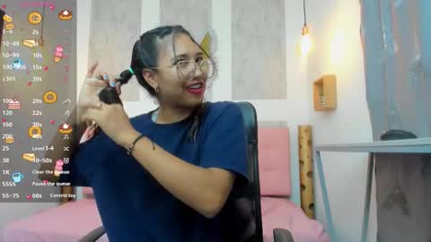 Snapshot of samantha_fox8 chatting on December 4, 10:46 am online show from December 4, 10:46 am