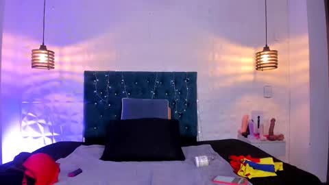 samantha_foxyy online show from March 17, 10:40 am