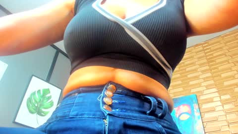 samantha_milfs online show from January 17, 10:00 am