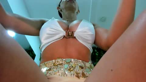 samantha_milfs online show from November 25, 11:21 am