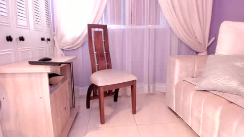 samantha_thompsoon online show from November 5, 9:26 pm