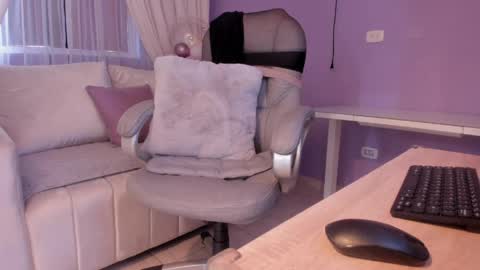 samantha_thompsoon online show from June 8, 9:48 pm