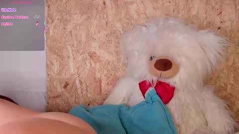 Snapshot of samanthaa_black chatting on December 21, 5:36 am Sam online show from December 21, 5:36 am