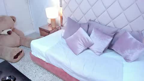 Snapshot of samanthaa_moon chatting on March 14, 5:02 am Samantha online show from March 14, 5:02 am