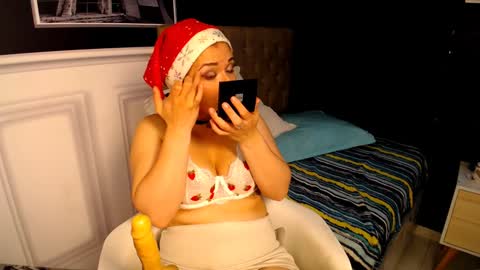 Samantha Anderson online show from December 15, 11:31 pm