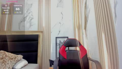 Snapshot of samanthabenet chatting on May 6, 12:41 am online show from May 6, 12:41 am