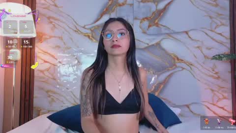 SAMANTHA ECHEVERRY online show from June 8, 7:47 pm