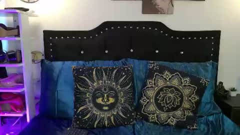 IGSamanthaGrant 10 online show from July 12, 10:45 pm