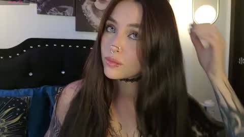 IGSamanthaGrant 10 online show from July 13, 9:50 pm