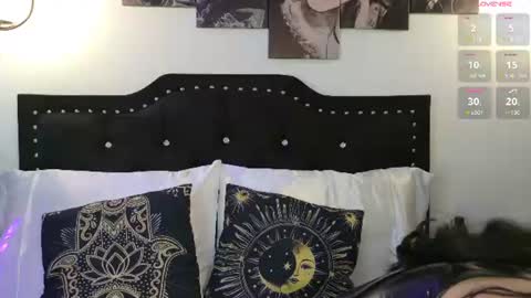 IGSamanthaGrant 10 online show from August 3, 8:01 pm