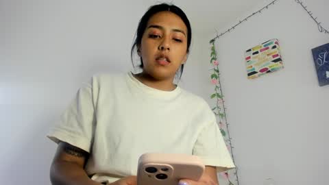 Snapshot of samanthajonson_ chatting on January 30, 12:07 am samanthajonson online show from January 30, 12:07 am