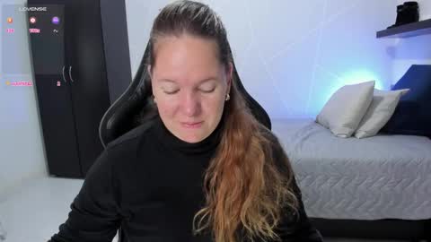 Samantha samy online show from October 27, 4:38 am