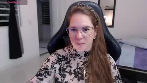 Samantha samy online show from August 9, 10:04 pm