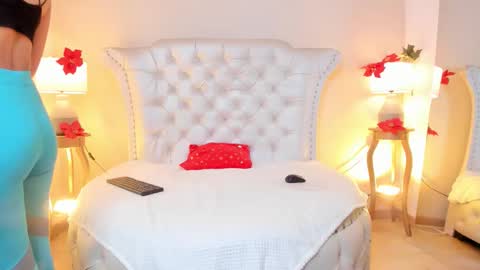 Sam online show from February 6, 12:30 pm