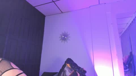 Sam online show from November 10, 8:41 pm