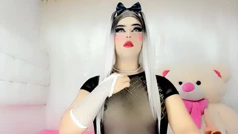 Snapshot of samanthax_xissadora1 chatting on February 11, 9:42 am samanthax_xissadora1 online show from February 11, 9:42 am