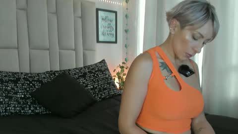 Samixmami online show from February 8, 10:08 pm