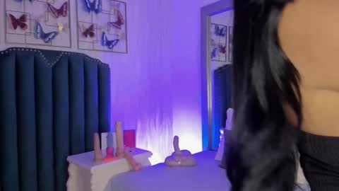 Samara Warren online show from January 17, 11:37 am