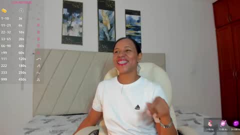 Snapshot of samaraa_smith1 chatting on April 24, 12:07 pm samaraa_smith1 online show from April 24, 12:07 pm