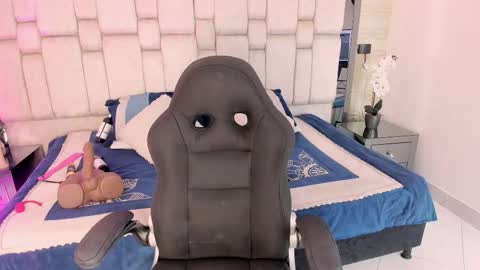 samarafernandez online show from November 3, 3:19 am