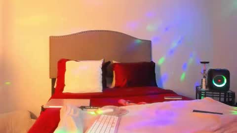 Yaya online show from December 1, 3:22 am