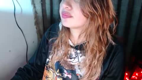 Snapshot of samatha_squirts chatting on September 12, 4:45 am samatha_squirts online show from September 12, 4:45 am