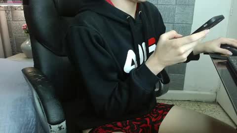 Snapshot of samblack_ chatting on April 11, 8:02 pm Sam online show from April 11, 8:02 pm