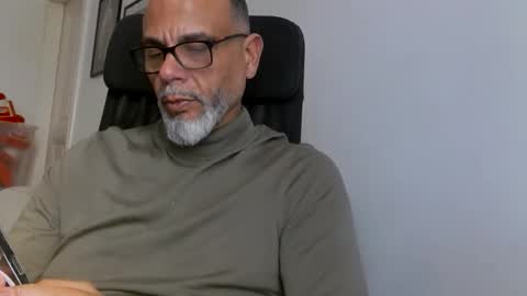 Snapshot of samcool67 chatting on March 19, 4:22 pm Sam online show from March 19, 4:22 pm