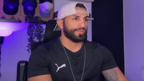 Snapshot of samdornan chatting on July 3, 10:38 pm Sam Dornan online show from July 3, 10:38 pm