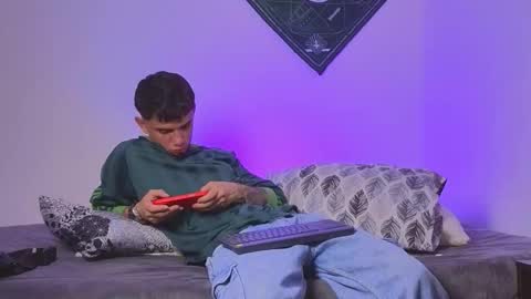 samevansx online show from October 2, 11:34 pm