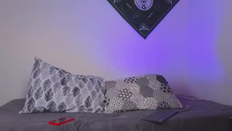 samevansx online show from October 6, 3:20 pm