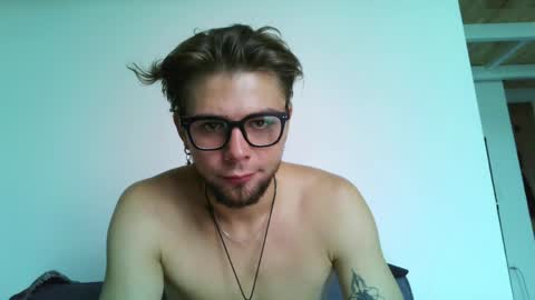 Snapshot of samgorgeous chatting on April 10, 5:01 am Fansly - Top4fans online show from April 10, 5:01 am