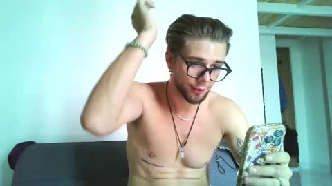 Snapshot of samgorgeous chatting on April 14, 7:14 am Fansly - Top4fans online show from April 14, 7:14 am