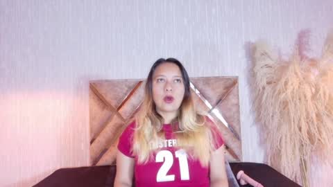 Snapshot of sami_1_8 chatting on April 1, 5:41 am Samy online show from April 1, 5:41 am