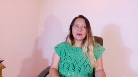 Snapshot of sami_1_8 chatting on April 21, 4:52 am Samy online show from April 21, 4:52 am