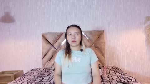 Snapshot of sami_1_8 chatting on May 5, 4:42 am Samy online show from May 5, 4:42 am