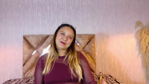 Snapshot of sami_1_8 chatting on May 19, 3:35 am Samy online show from May 19, 3:35 am